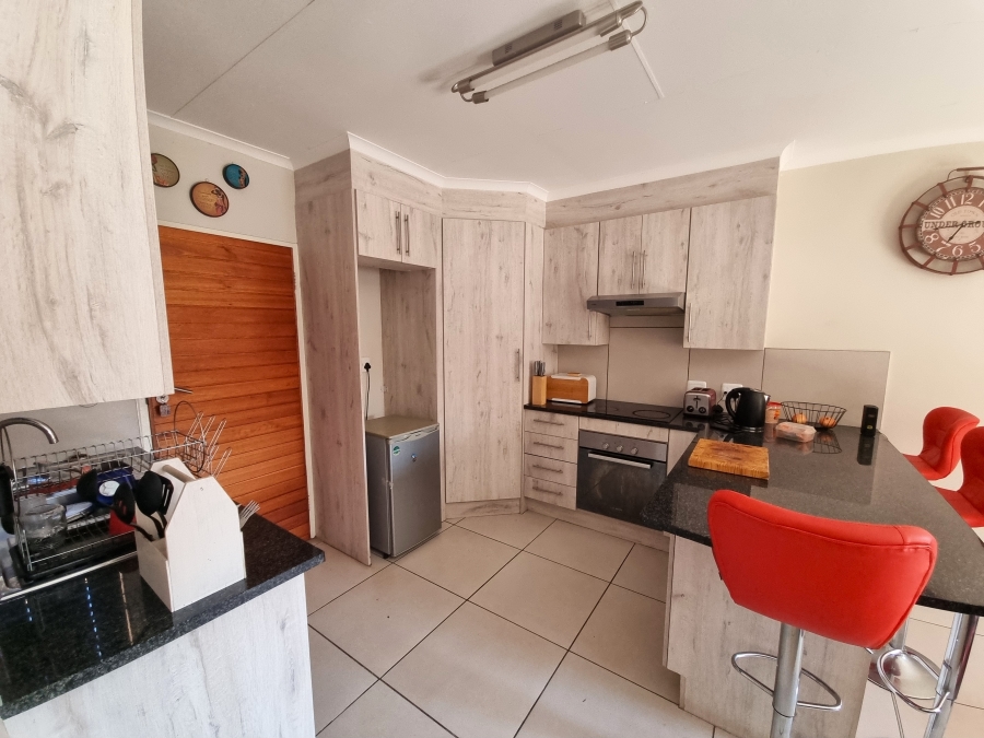 2 Bedroom Property for Sale in Ngwenya River Estate North West